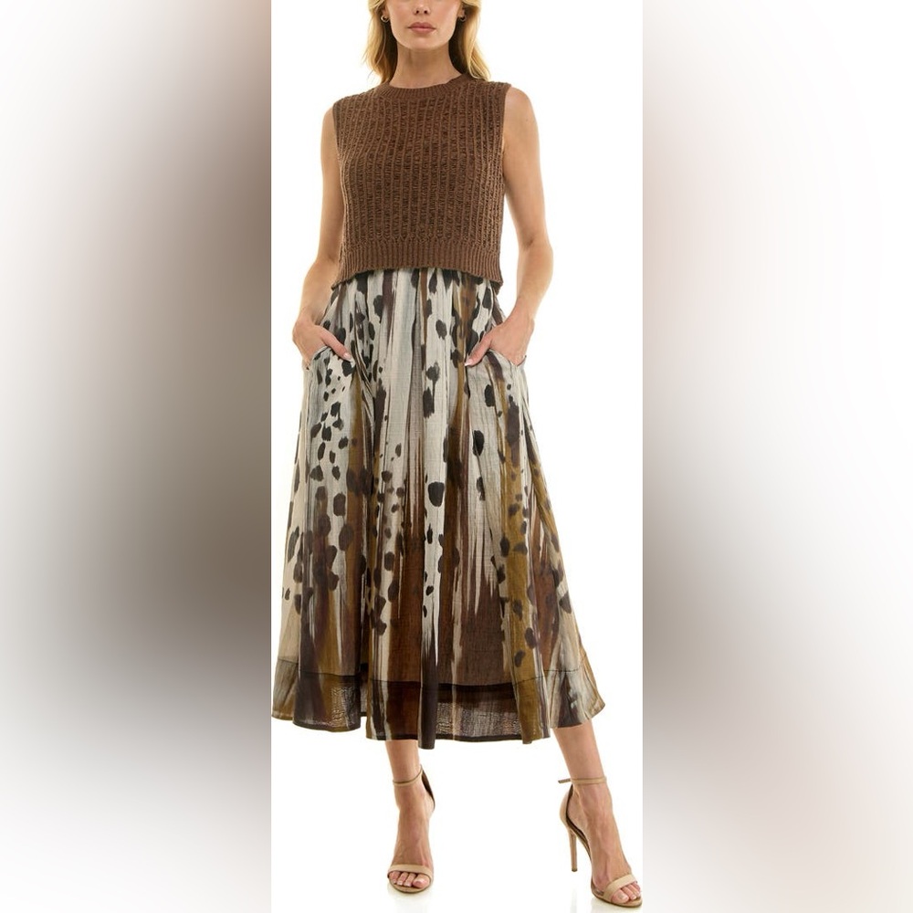 Mixed Media Pleated Midi Dress
Socialite Small (Dress) Medium (Layered Crewneck)